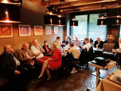 Interessierte Zuhörer*innen