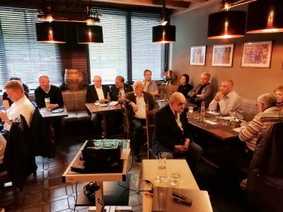 Interessierte Zuhörer*innen